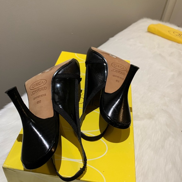 Circa Joan & David Black  Patent Slingback heeled pumps - Picture 11 of 13